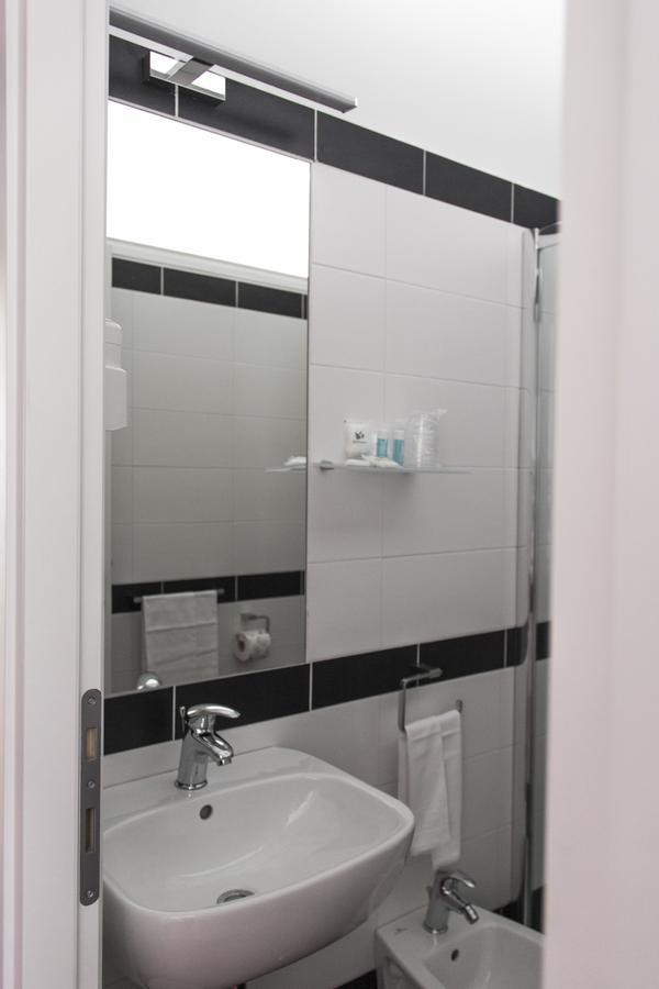 Superior Double Room,662449110:JPEG